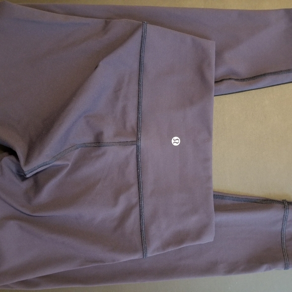Lululemon Wunder Under HR 7/8 Luxtreme Leggings - Picture 2 of 5